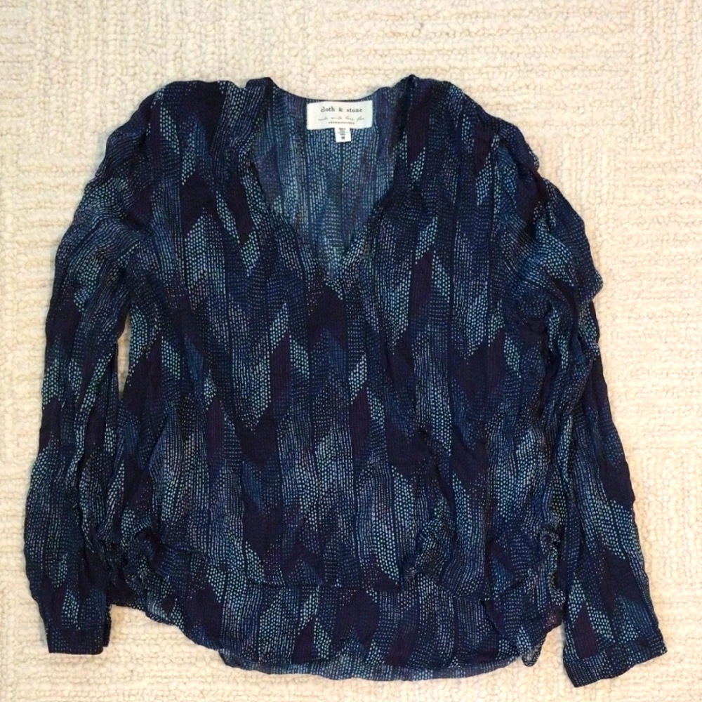 Anthropologie Cloth & Stone Blue Patterned Top